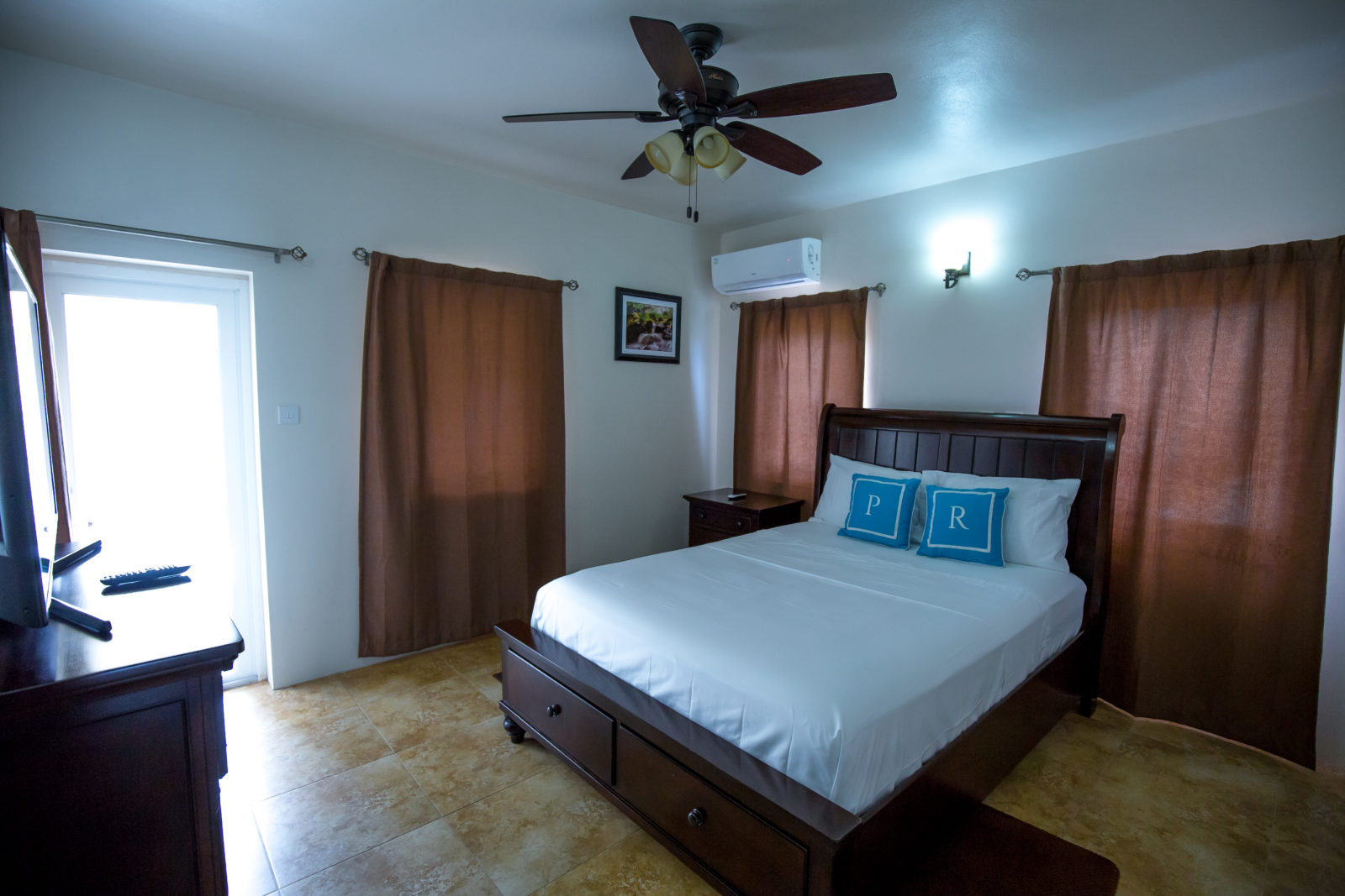 1 Bedroom Apartment Prestinge Rentals MNI 1 Bedroom Apartment Prestinge Rentals MNI